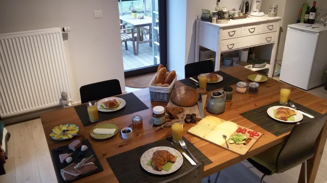 Bed & Breakfast Vallee De L'Ourthe Marcourt ภายนอก รูปภาพ
